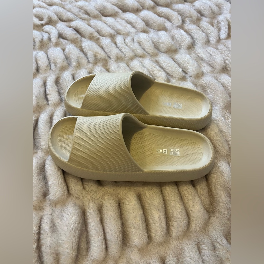 Women's Beige Slide Sandals